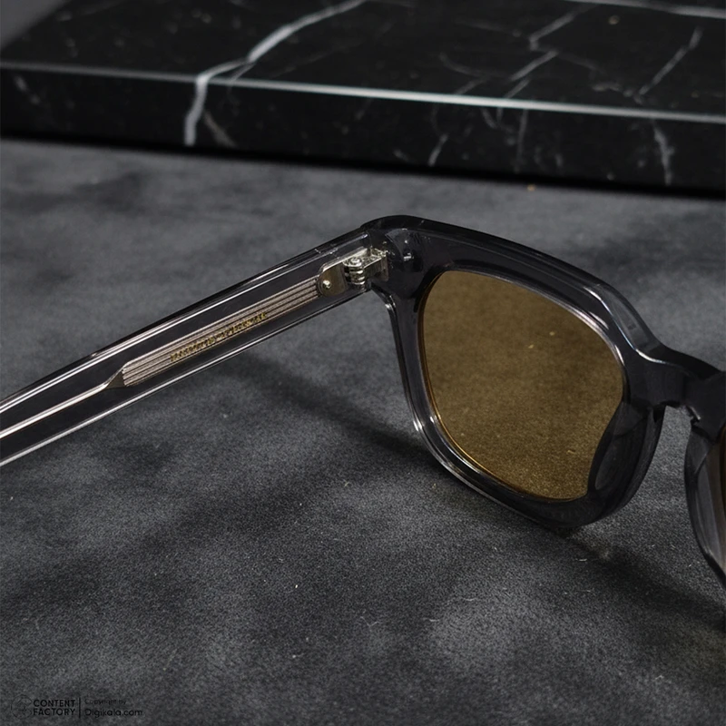 عینک آفتابی ویفرر (Wayfarer) کارفیا مدل Solis DB - Image 4